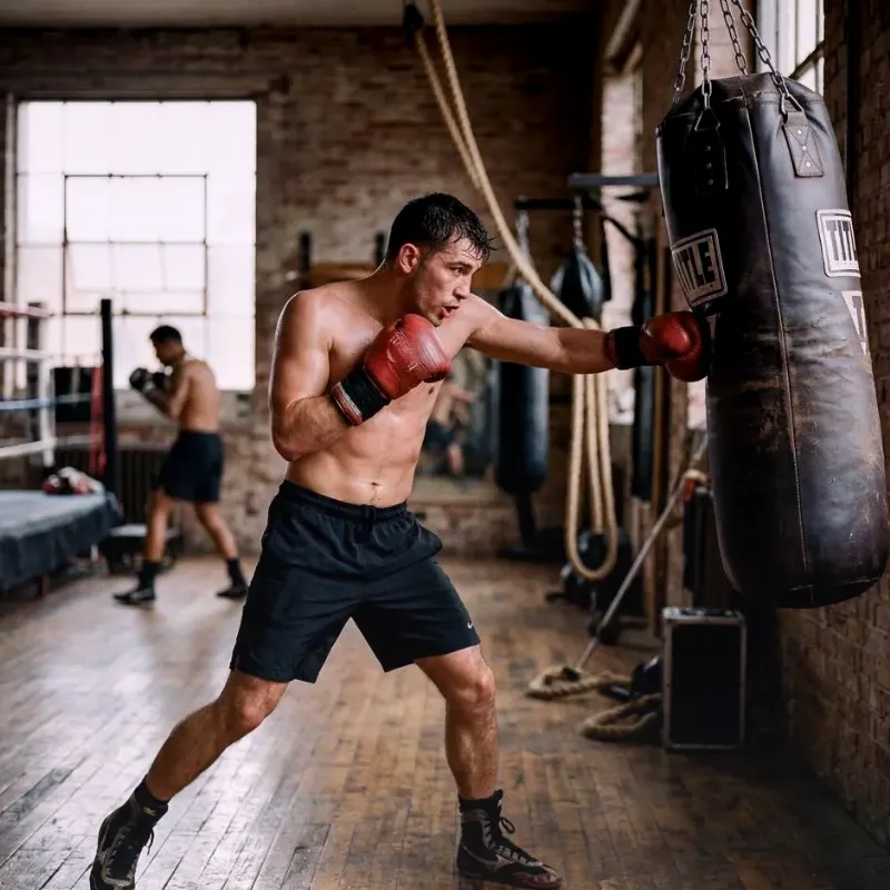 Bright Bridge — Erleben Sie Bright Bridge Fitnessstudio